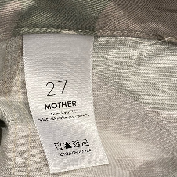 Mother Denim Shaker Crop Camouflage Print Pants - Picture 6 of 7